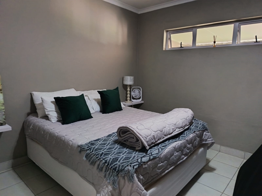 To Let 3 Bedroom Property for Rent in Aston Bay Eastern Cape